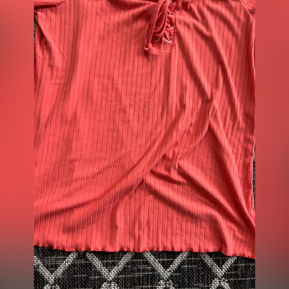 Off shoulder top - Picture 4 of 6